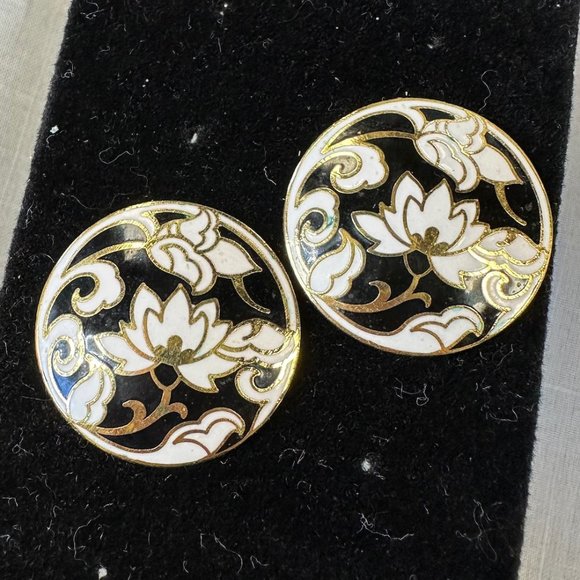 Vintage Cloisonne White, Black, and Gold Lotus Round Earrings - Picture 6 of 9